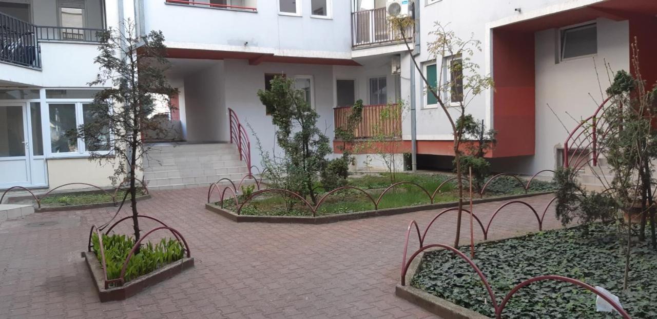 Sweet Home Center Apartment Novi Sad Exteriör bild